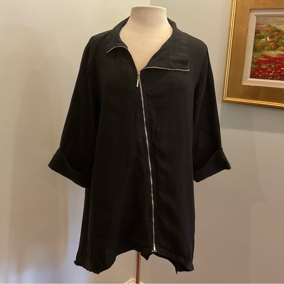 René Madison Ave Jackets & Blazers - René Madison Ave Linen Asymmetrical Zip‎ Travel Jacket